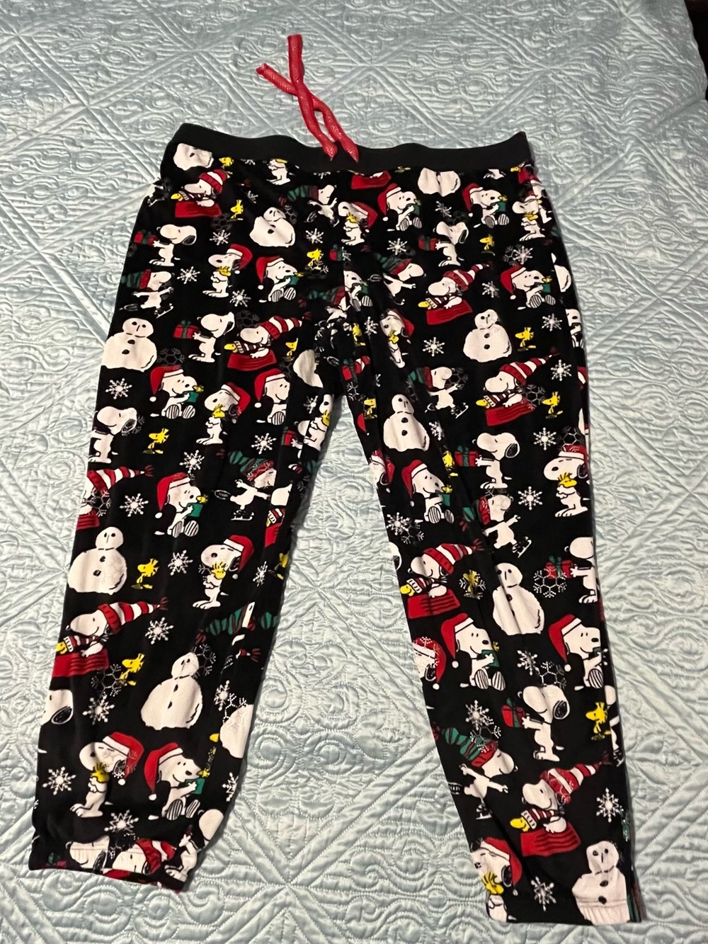 Women’s Black Snoopy Holiday Pajama Pants